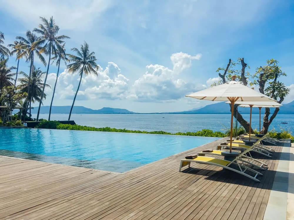 Backyard Infinity Pools Ideas